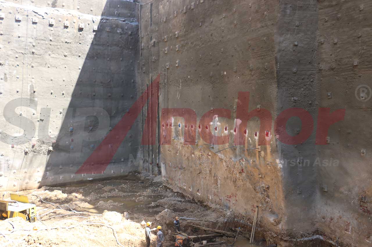 Construction site using SupAnchor self drilling anchor system