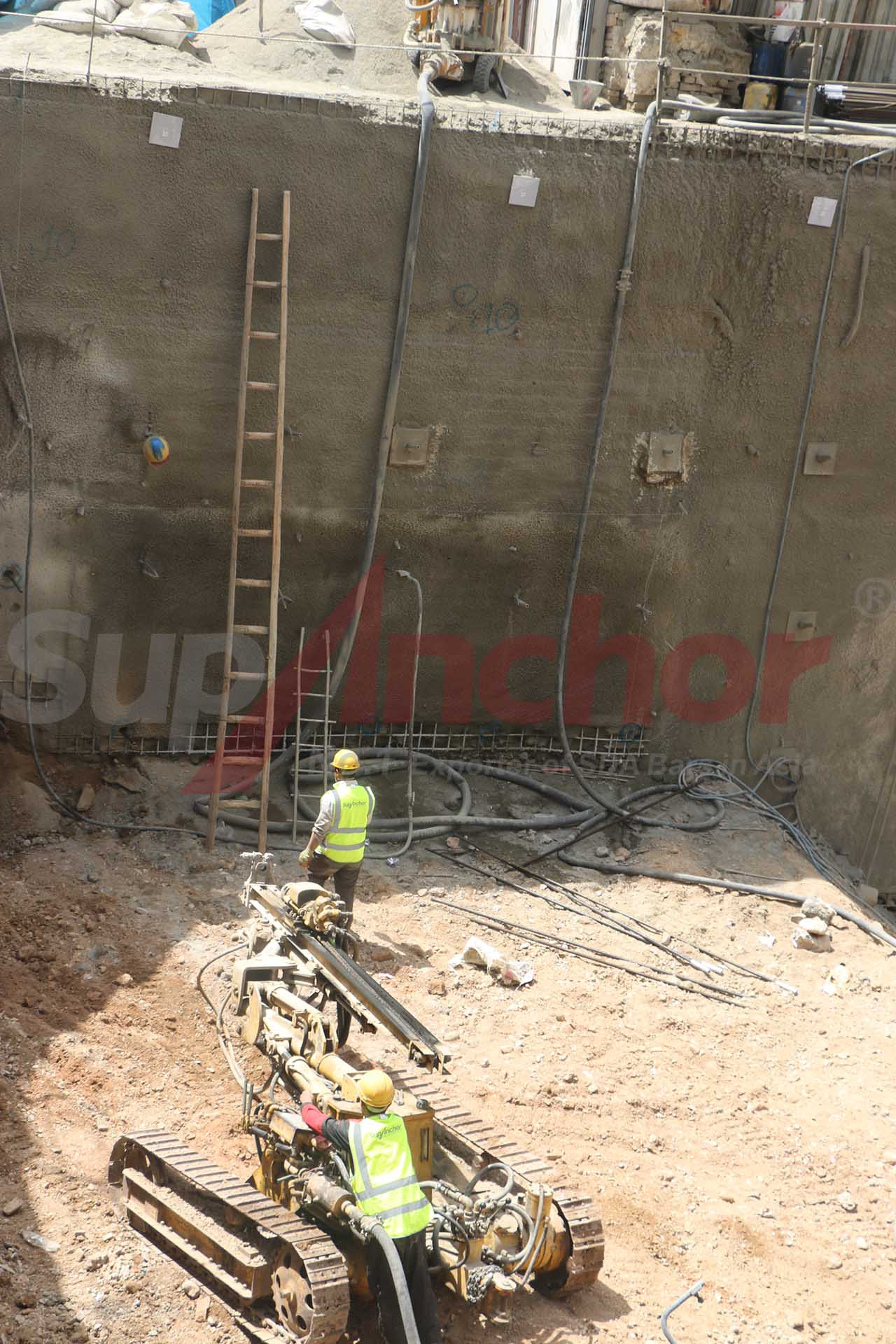 Construction site using SupAnchor self drilling anchor system