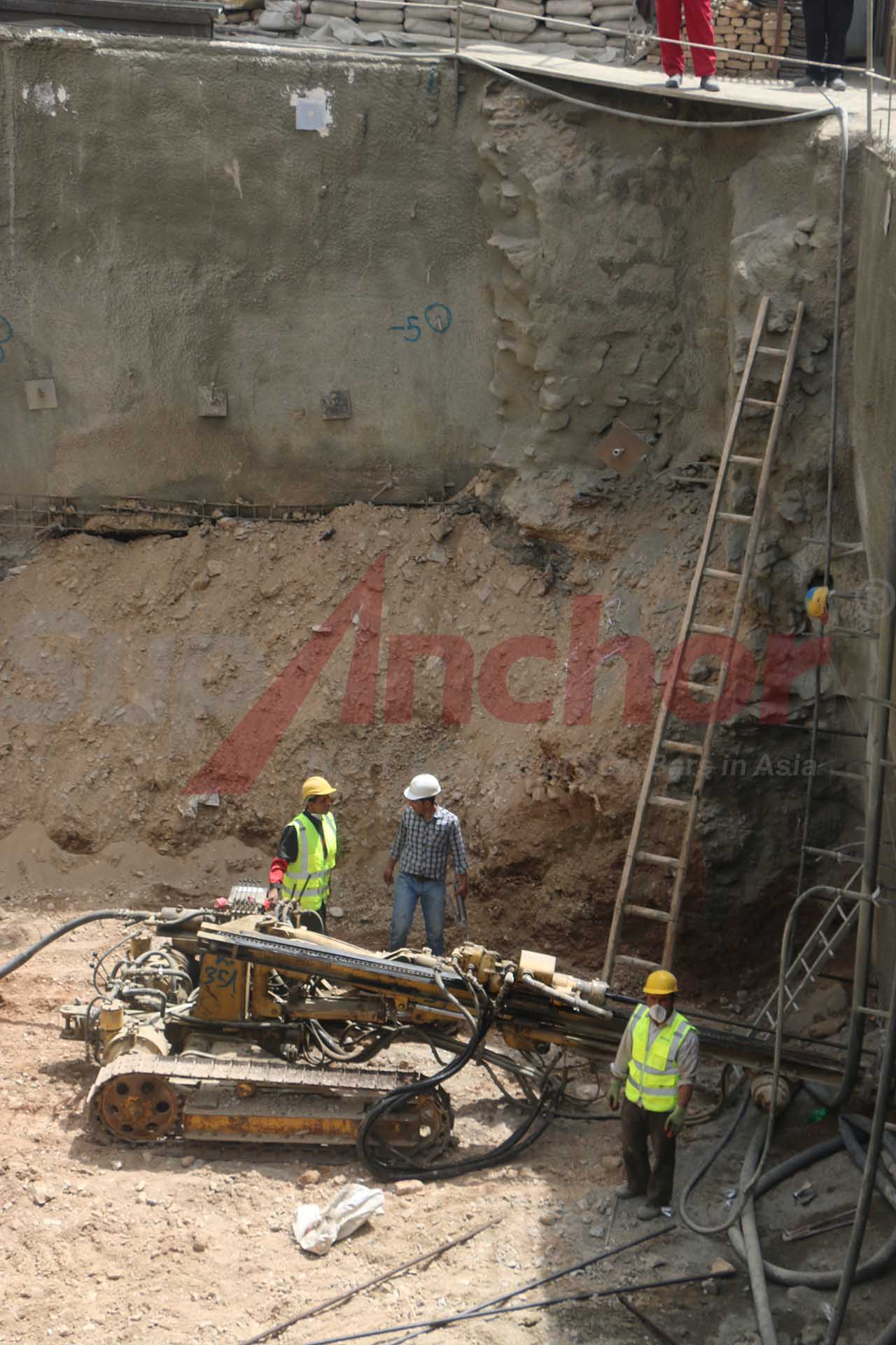 Construction site using SupAnchor self drilling anchor system