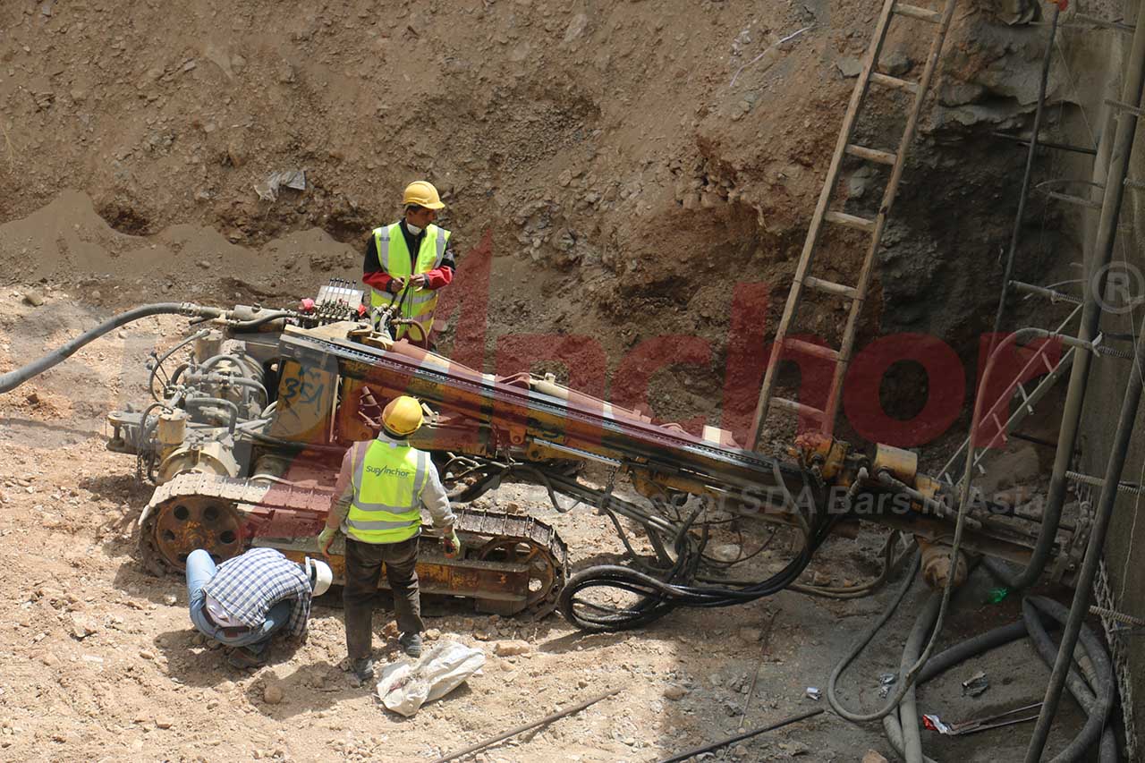 Construction site using SupAnchor self drilling anchor system