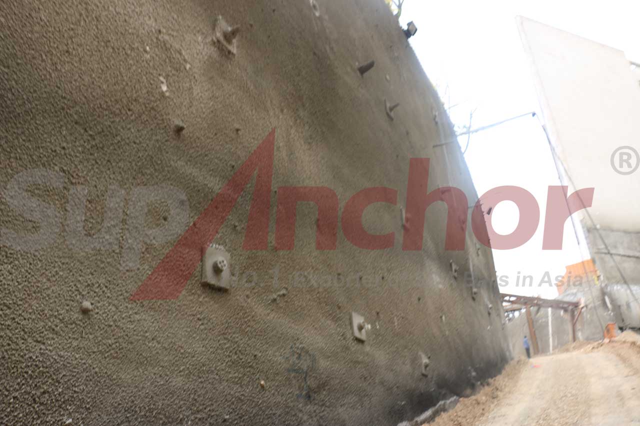 Construction site using SupAnchor self drilling anchor system