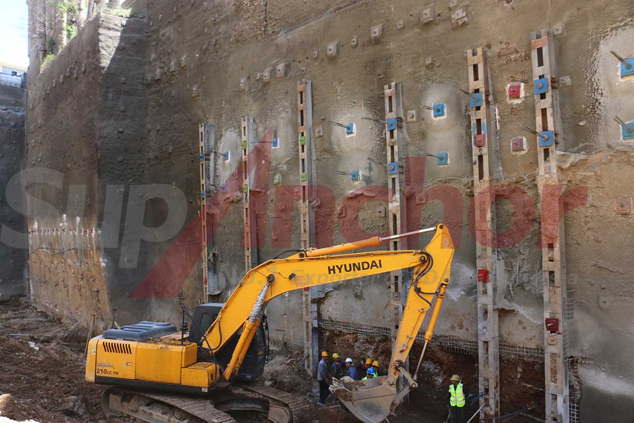 Construction site using SupAnchor self drilling anchor system