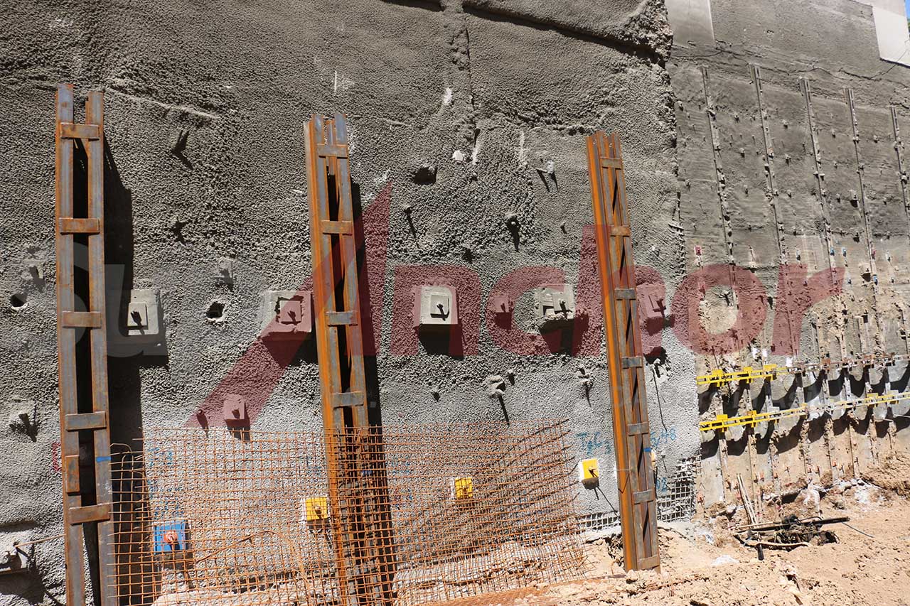 Construction site using SupAnchor self drilling anchor system