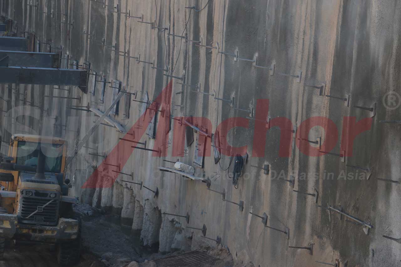 Construction site using SupAnchor self drilling anchor system