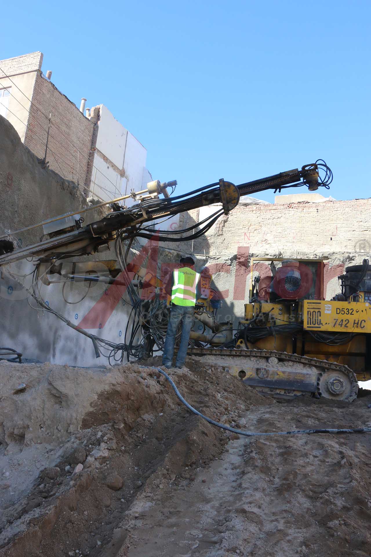Construction site using SupAnchor self drilling anchor system