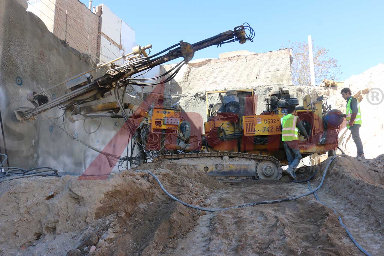 Construction site using SupAnchor self drilling anchor system