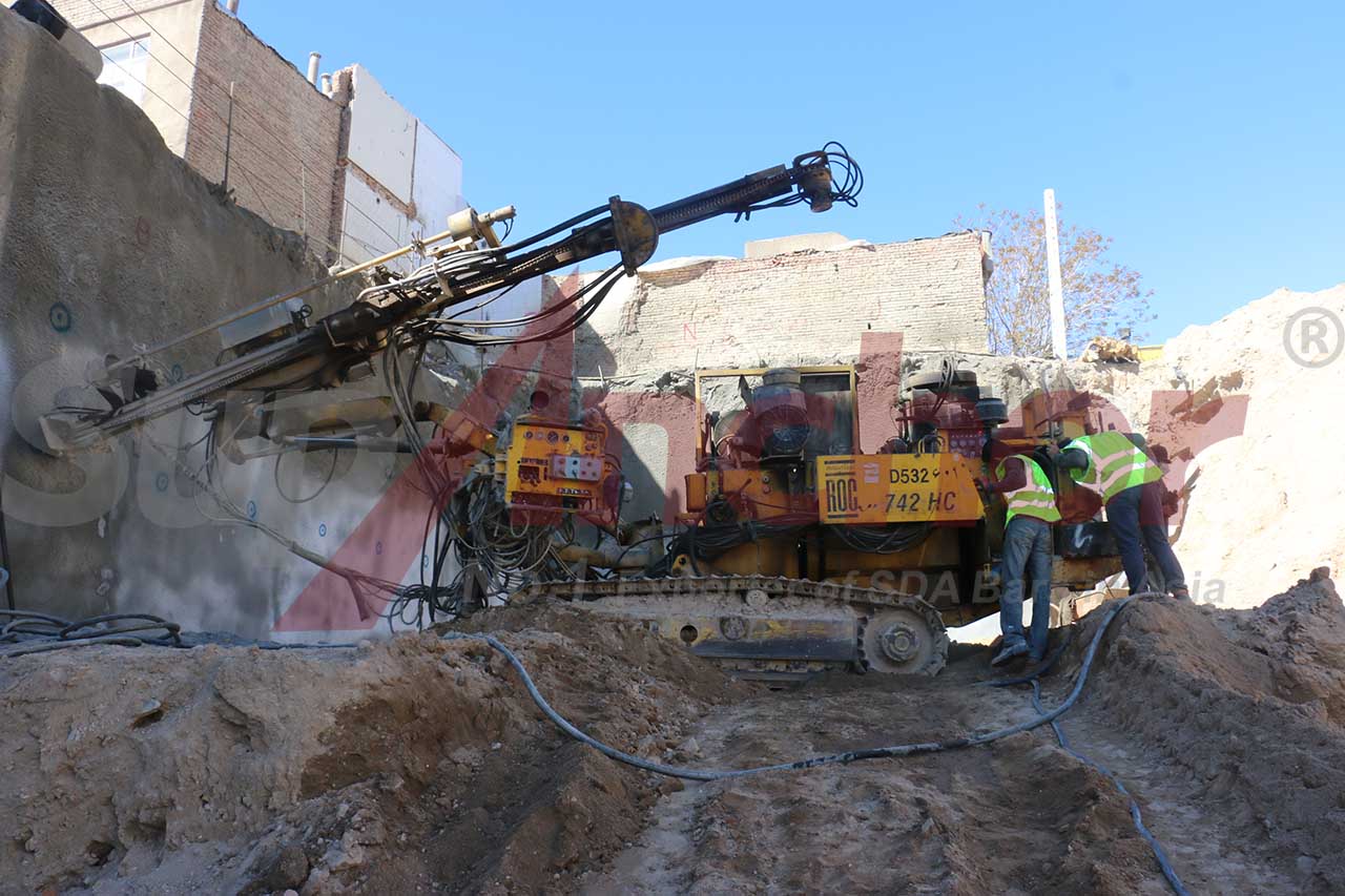 Construction site using SupAnchor self drilling anchor system