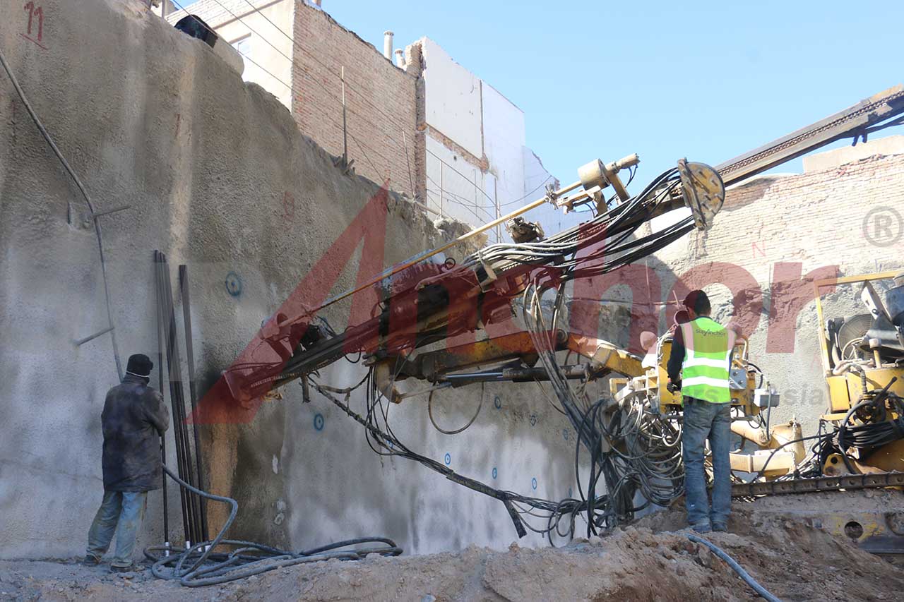 Construction site using SupAnchor self drilling anchor system