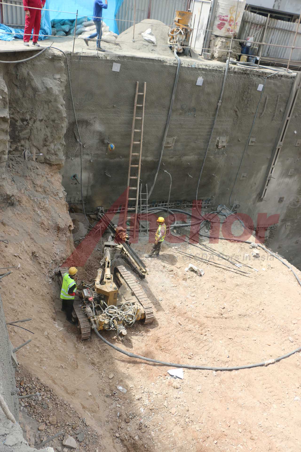 Construction site using SupAnchor self drilling anchor system